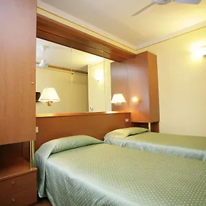 hotel-ezzelino.hotelinveneto.com/
